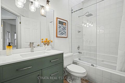 Photo 19 at 423 Manor Road E, Mount Pleasant East, Toronto