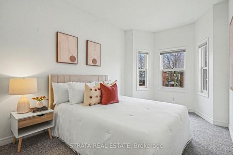 Photo 20 at 423 Manor Road E, Mount Pleasant East, Toronto