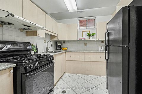 Photo 29 at 423 Manor Road E, Mount Pleasant East, Toronto