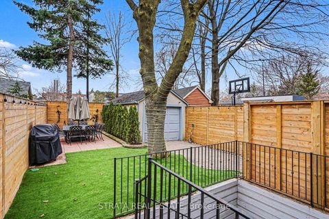 Photo 33 at 423 Manor Road E, Mount Pleasant East, Toronto