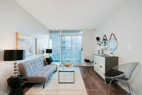 Photo 3 at 617 - 219 Fort York Boulevard, Niagara, Toronto