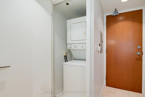 Photo 6 at 617 - 219 Fort York Boulevard, Niagara, Toronto