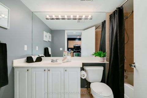 Photo 7 at 617 - 219 Fort York Boulevard, Niagara, Toronto