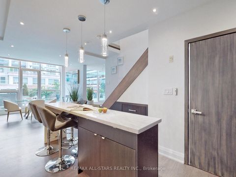 Photo 13 at 711 & 712 - 36 Blue Jays Way, Waterfront Communities C1, Toronto