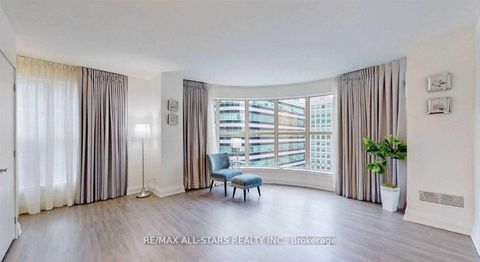 Photo 16 at 711 & 712 - 36 Blue Jays Way, Waterfront Communities C1, Toronto