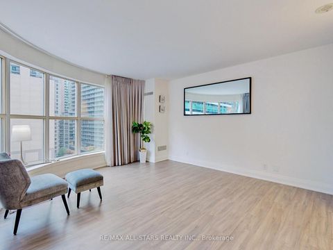 Photo 18 at 711 & 712 - 36 Blue Jays Way, Waterfront Communities C1, Toronto