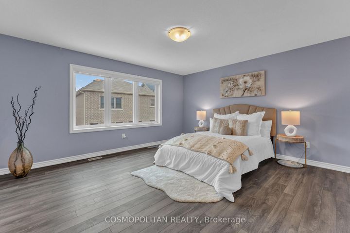 Photo 7 at 10 Loomis Road, Northwest Brampton, Brampton