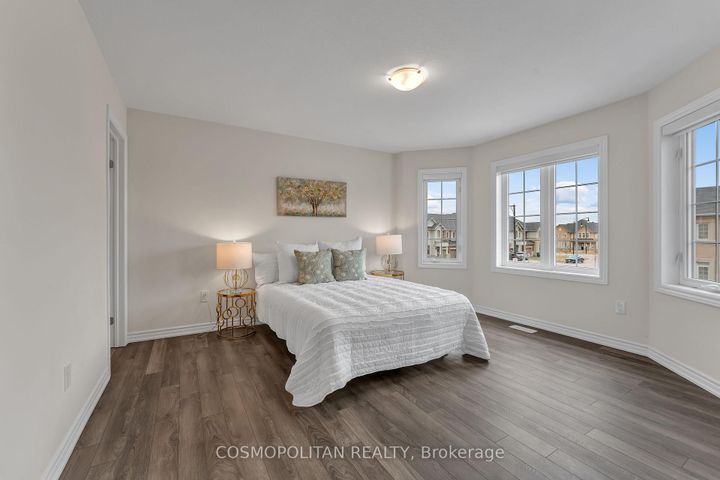 Photo 8 at 10 Loomis Road, Northwest Brampton, Brampton