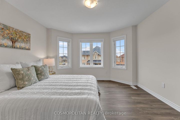 Photo 9 at 10 Loomis Road, Northwest Brampton, Brampton