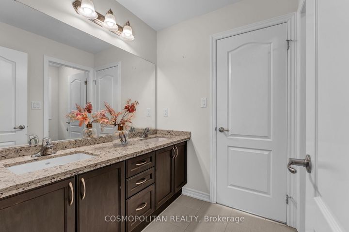 Photo 10 at 10 Loomis Road, Northwest Brampton, Brampton