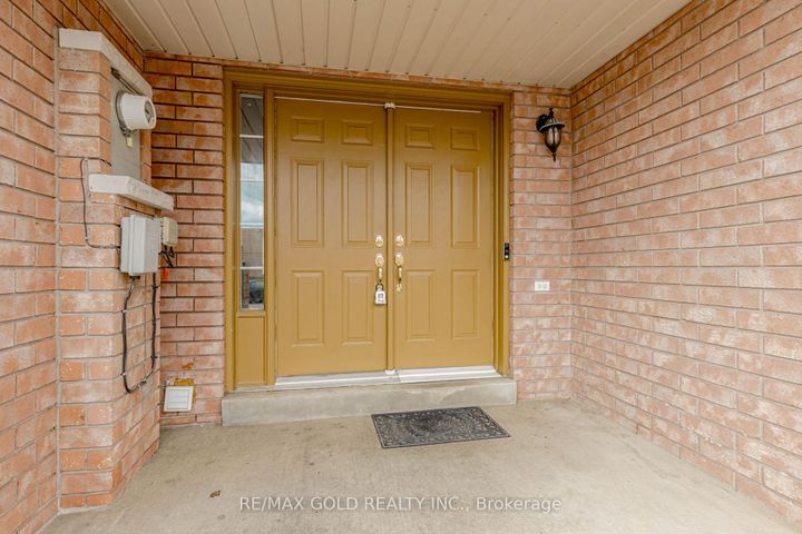 Photo 4 at 154 Brussels Avenue, Wellington, Brampton