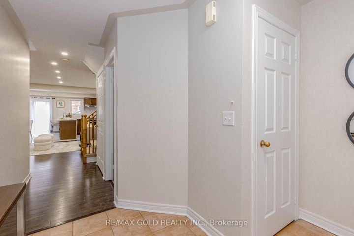 Photo 6 at 154 Brussels Avenue, Wellington, Brampton