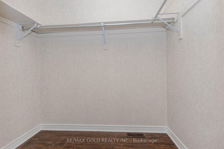 Photo 26 at 154 Brussels Avenue, Wellington, Brampton