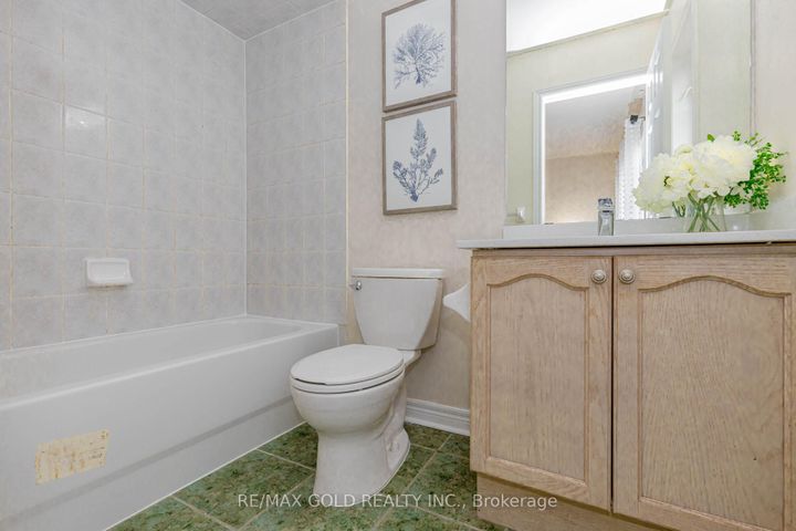 Photo 27 at 154 Brussels Avenue, Wellington, Brampton