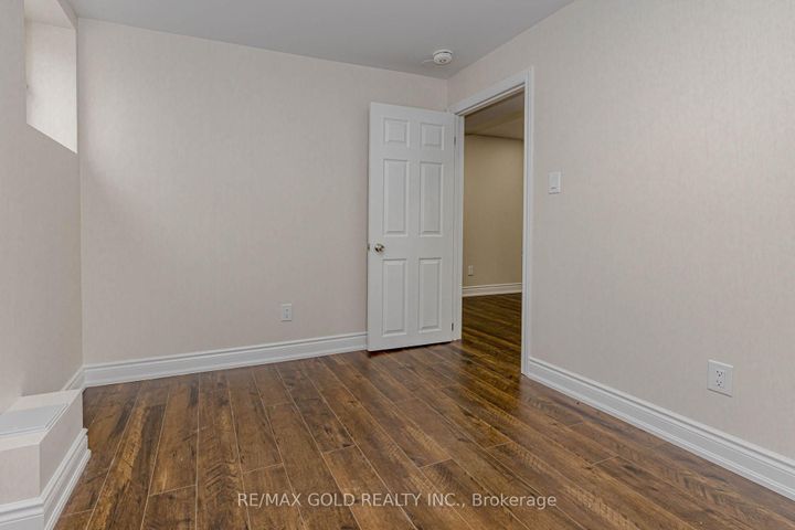 Photo 41 at 154 Brussels Avenue, Wellington, Brampton