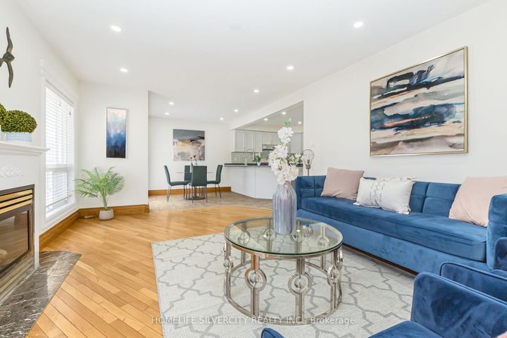 Photo 21 at 19 Vintage Gate, Fletcher's Creek Village, Brampton