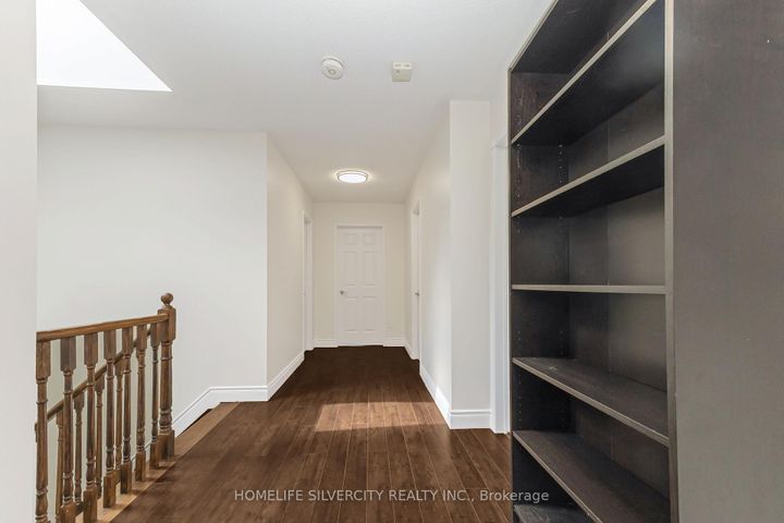 Photo 25 at 19 Vintage Gate, Fletcher's Creek Village, Brampton