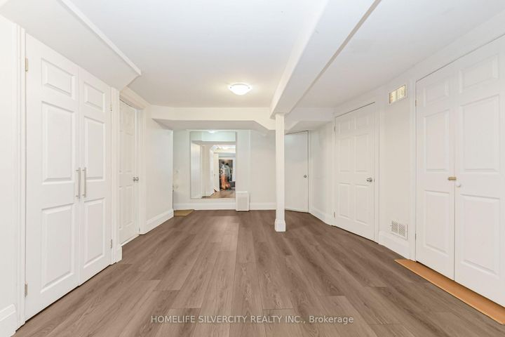 Photo 41 at 19 Vintage Gate, Fletcher's Creek Village, Brampton