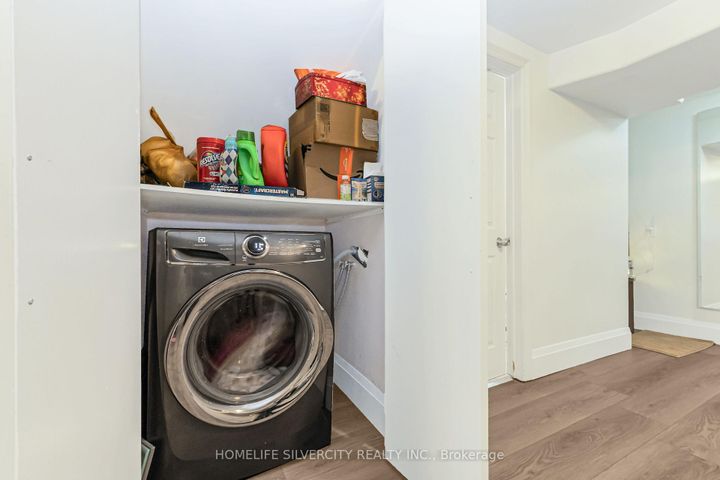 Photo 45 at 19 Vintage Gate, Fletcher's Creek Village, Brampton