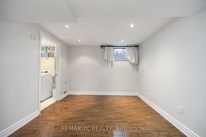 Photo 17 at 118 Tangle Briarway, Bayview Village, Toronto