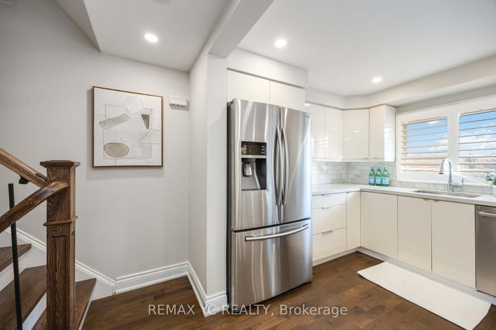 Photo 32 at 118 Tangle Briarway, Bayview Village, Toronto