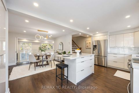 Photo 39 at 118 Tangle Briarway, Bayview Village, Toronto