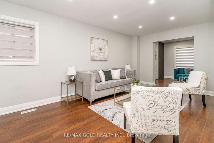 Photo 6 at 13 Martindale Crescent, Brampton West, Brampton