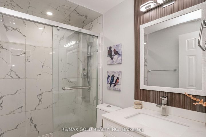 Photo 25 at 13 Martindale Crescent, Brampton West, Brampton