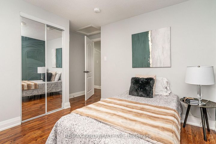 Photo 27 at 13 Martindale Crescent, Brampton West, Brampton