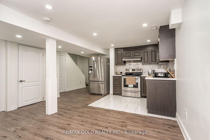 Photo 30 at 13 Martindale Crescent, Brampton West, Brampton