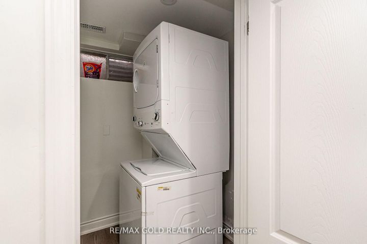 Photo 35 at 13 Martindale Crescent, Brampton West, Brampton