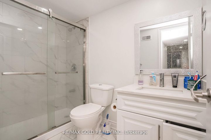 Photo 36 at 13 Martindale Crescent, Brampton West, Brampton