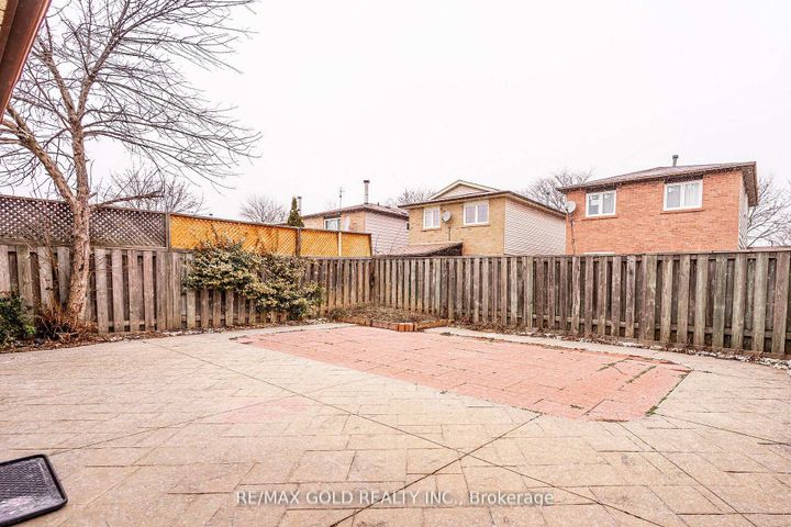 Photo 38 at 13 Martindale Crescent, Brampton West, Brampton