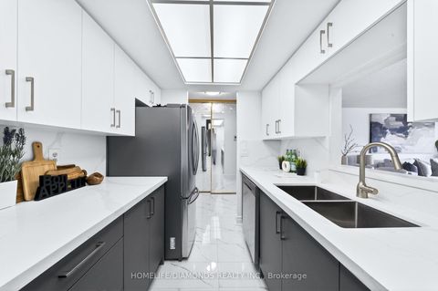 Photo 6 at 2002 - 5 CONCORDE Place, Don Mills, Toronto