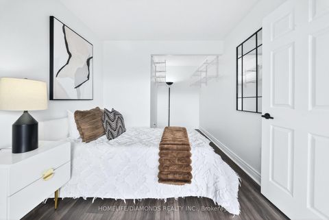 Photo 11 at 2002 - 5 CONCORDE Place, Don Mills, Toronto