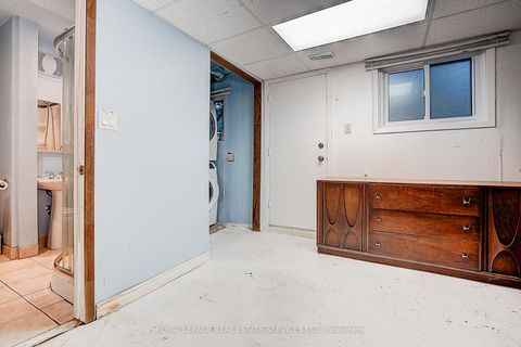 Photo 27 at 23 - 2020 Pharmacy Avenue, L'Amoreaux, Toronto