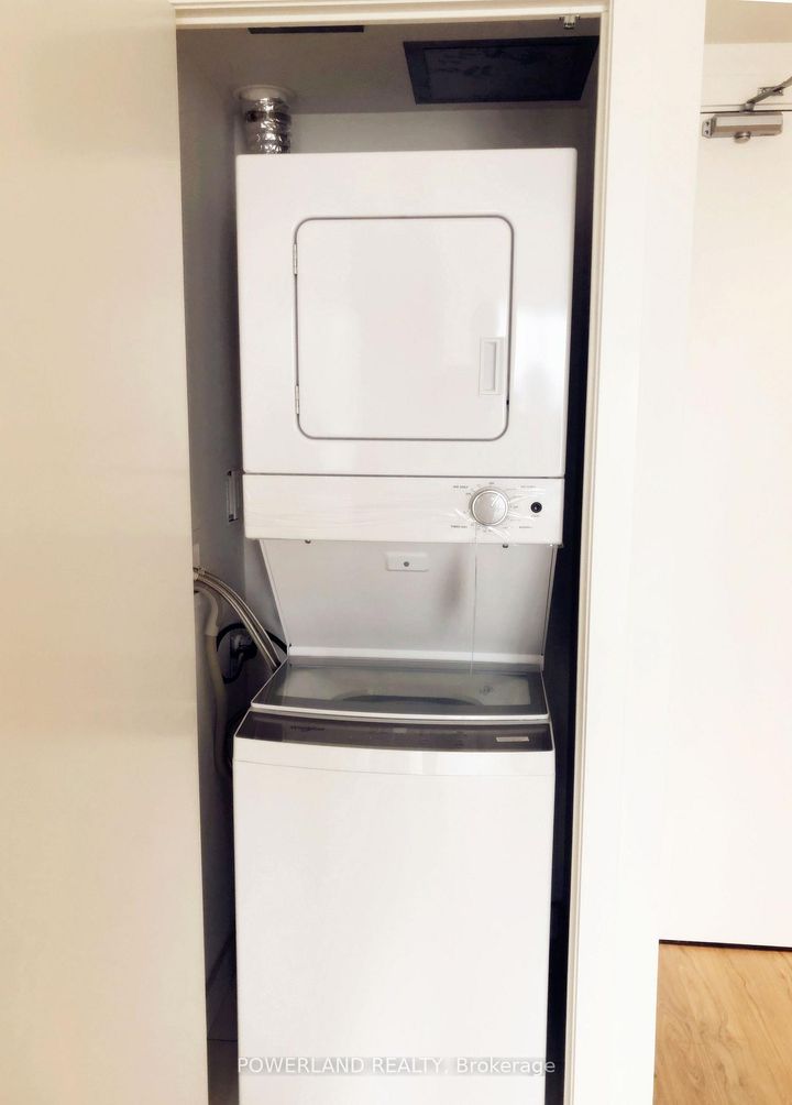 Photo 8 at 3011 - 85 Wood Street, Yonge Corridor, Toronto