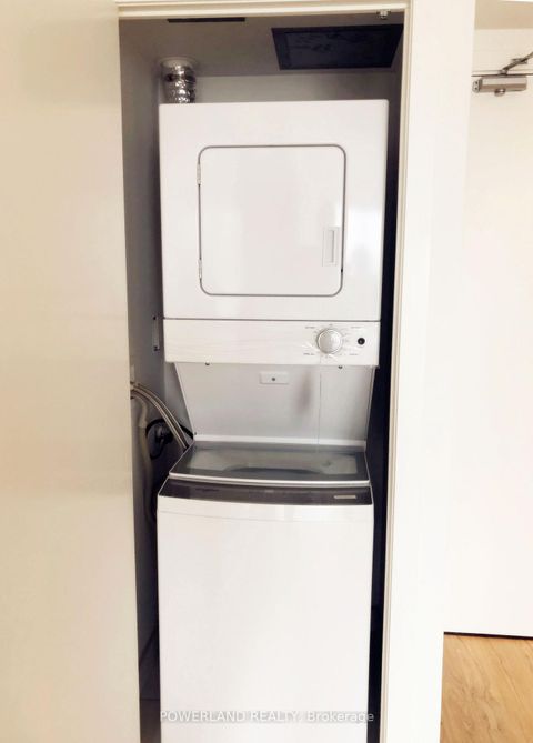 Photo 8 at 3011 - 85 Wood Street, Yonge Corridor, Toronto