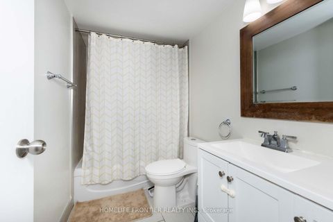 Photo 14 at 704 - 20 Baif Boulevard, North Richvale, Richmond Hill