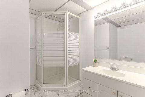 Photo 11 at 17 Bruce Crescent, Bayshore, Barrie