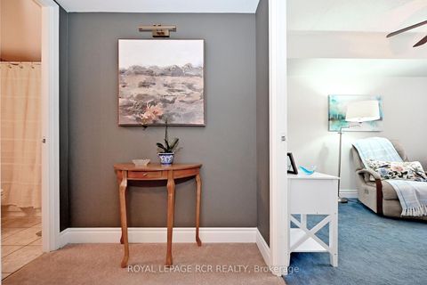 Photo 10 at 212 - 160 Wellington Street E, Aurora Village, Aurora