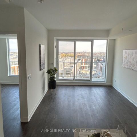 Photo 1 at 621 - 2 David Eyer Road, Rural Richmond Hill, Richmond Hill