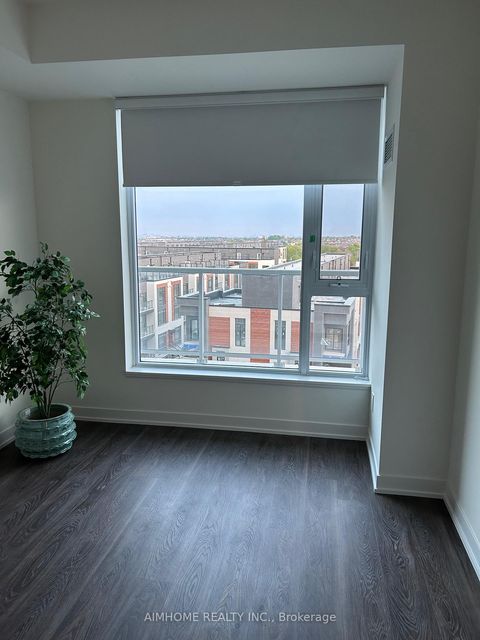 Photo 10 at 621 - 2 David Eyer Road, Rural Richmond Hill, Richmond Hill