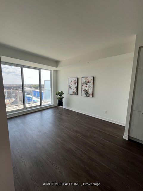 Photo 11 at 621 - 2 David Eyer Road, Rural Richmond Hill, Richmond Hill