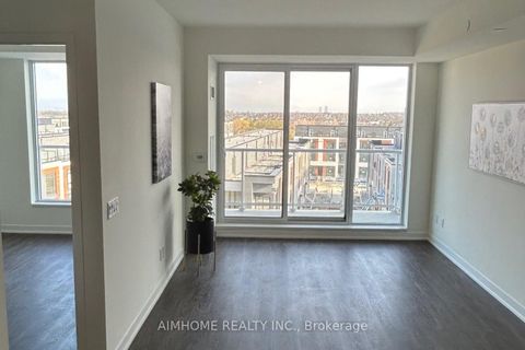 Photo 15 at 621 - 2 David Eyer Road, Rural Richmond Hill, Richmond Hill