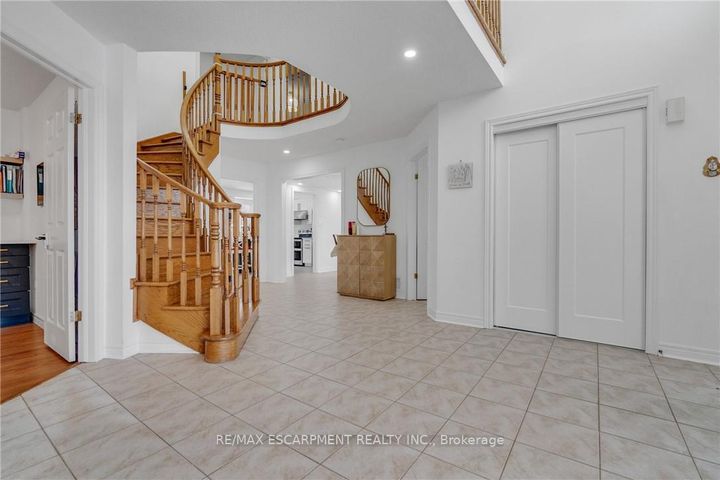 Photo 8 at 191 Hawkswood Trail, Carpenter, Hamilton