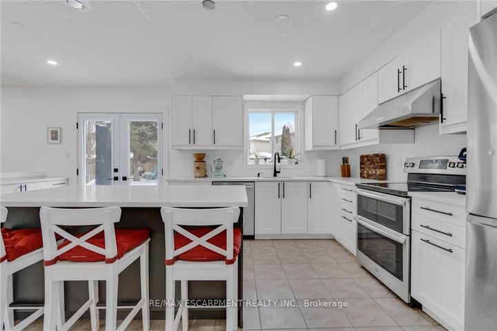 Photo 17 at 191 Hawkswood Trail, Carpenter, Hamilton