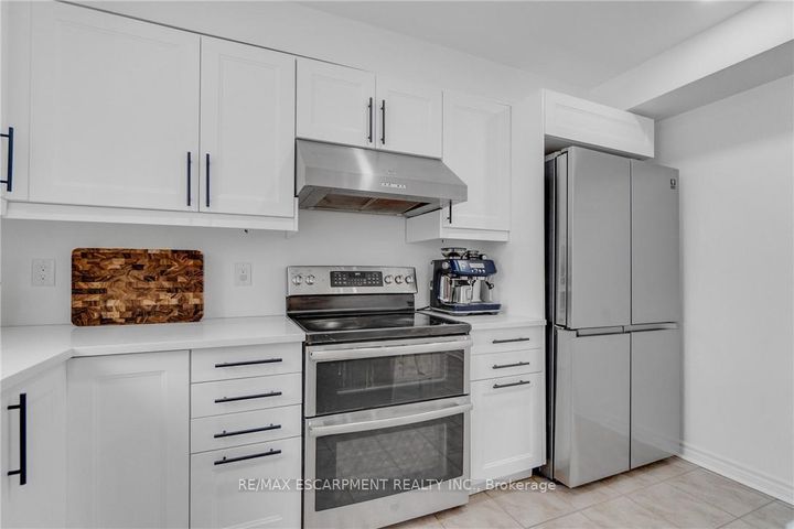 Photo 19 at 191 Hawkswood Trail, Carpenter, Hamilton