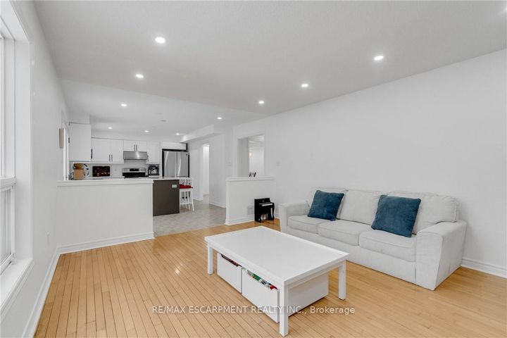 Photo 22 at 191 Hawkswood Trail, Carpenter, Hamilton