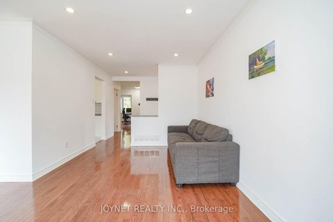 Photo 9 at 299 Palmer Avenue, Harding, Richmond Hill